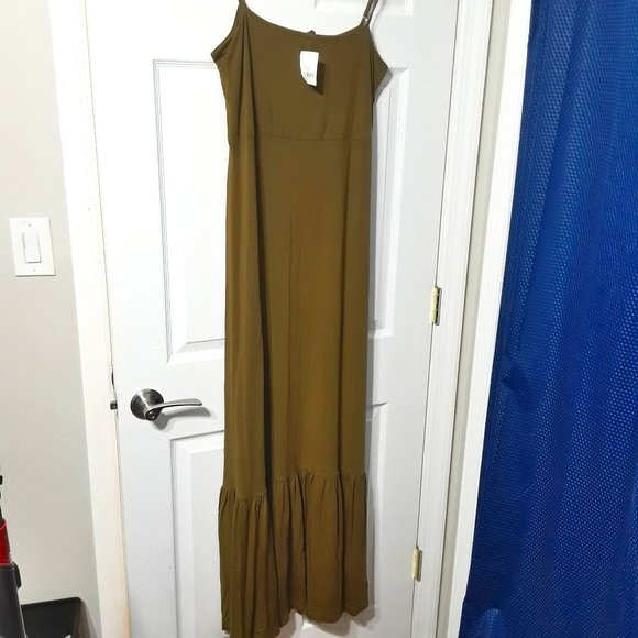 Banana Republic Smocked Maxi Dress - Picture 2 of 9